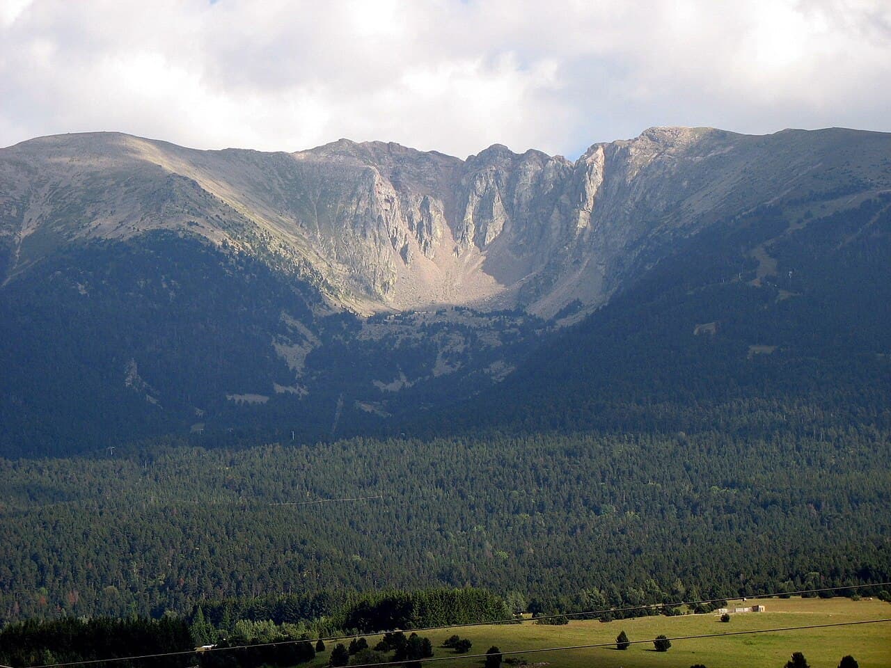 PePeEfe - Glacial cirque of Cambre d'Aze. Eastern Pyrenees, France