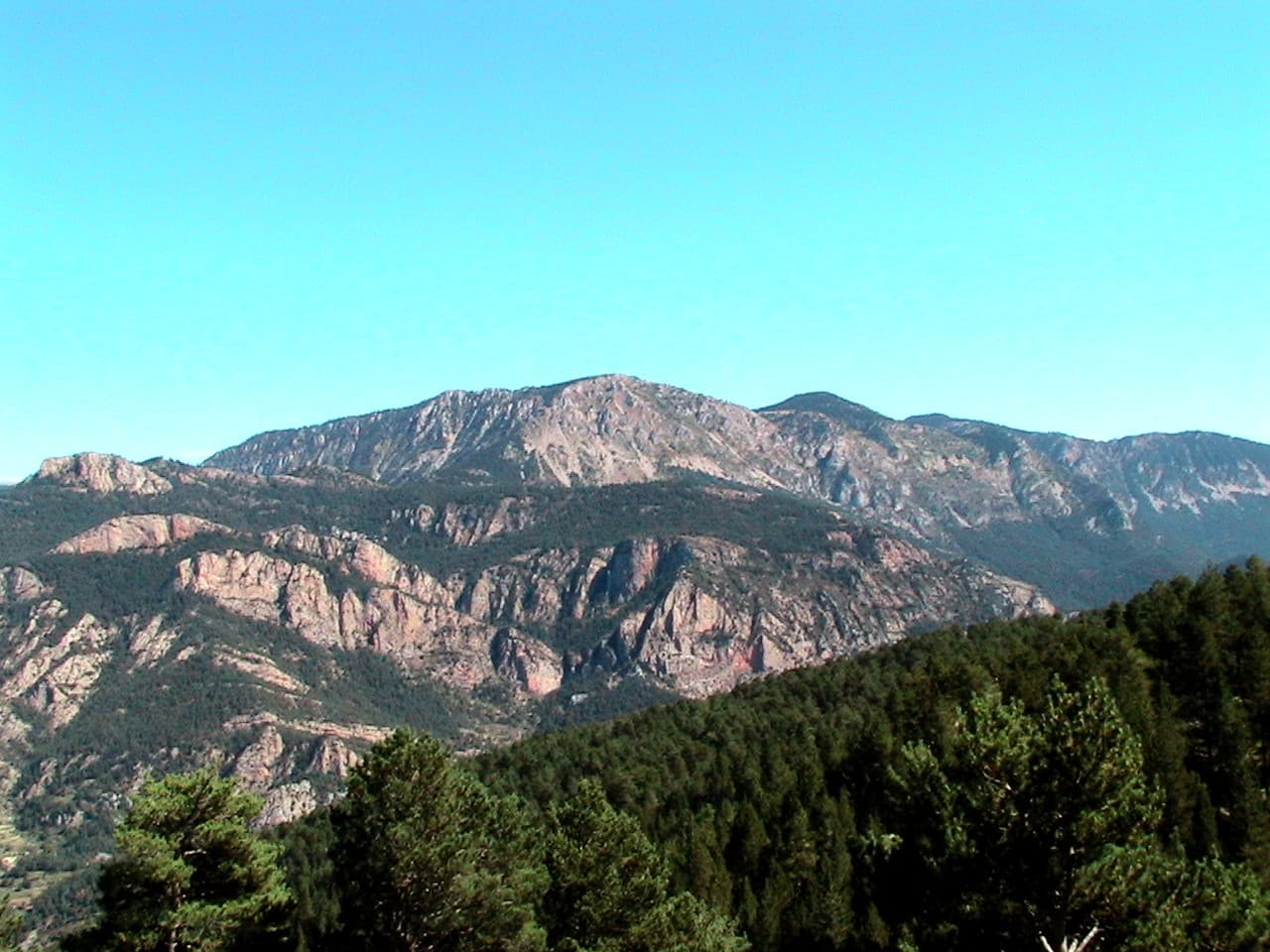 Isidre blanc - Cap del Verd i Cap de Prat d'Aubes des del Port del Comte, la Coma i la Pedra (Solsonès)