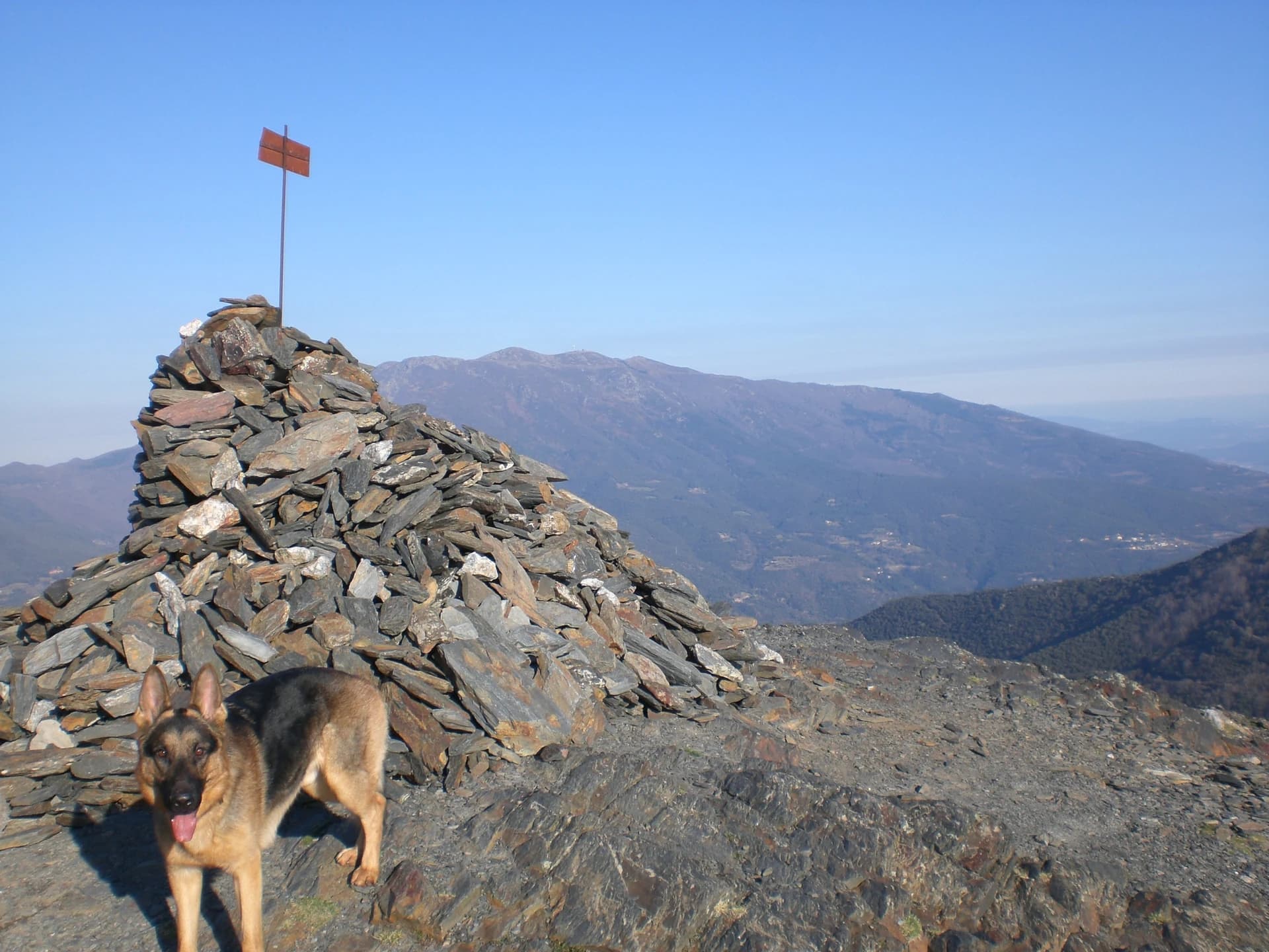 El Sui desde Aparcament Vallforners (Cànoves)