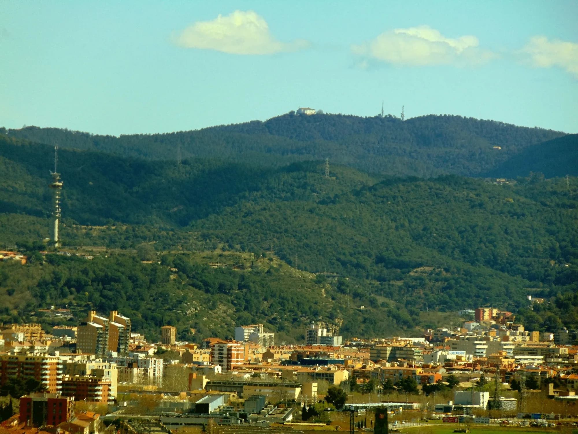 Puig Alt i els Àngels des de Sant Martí Vell