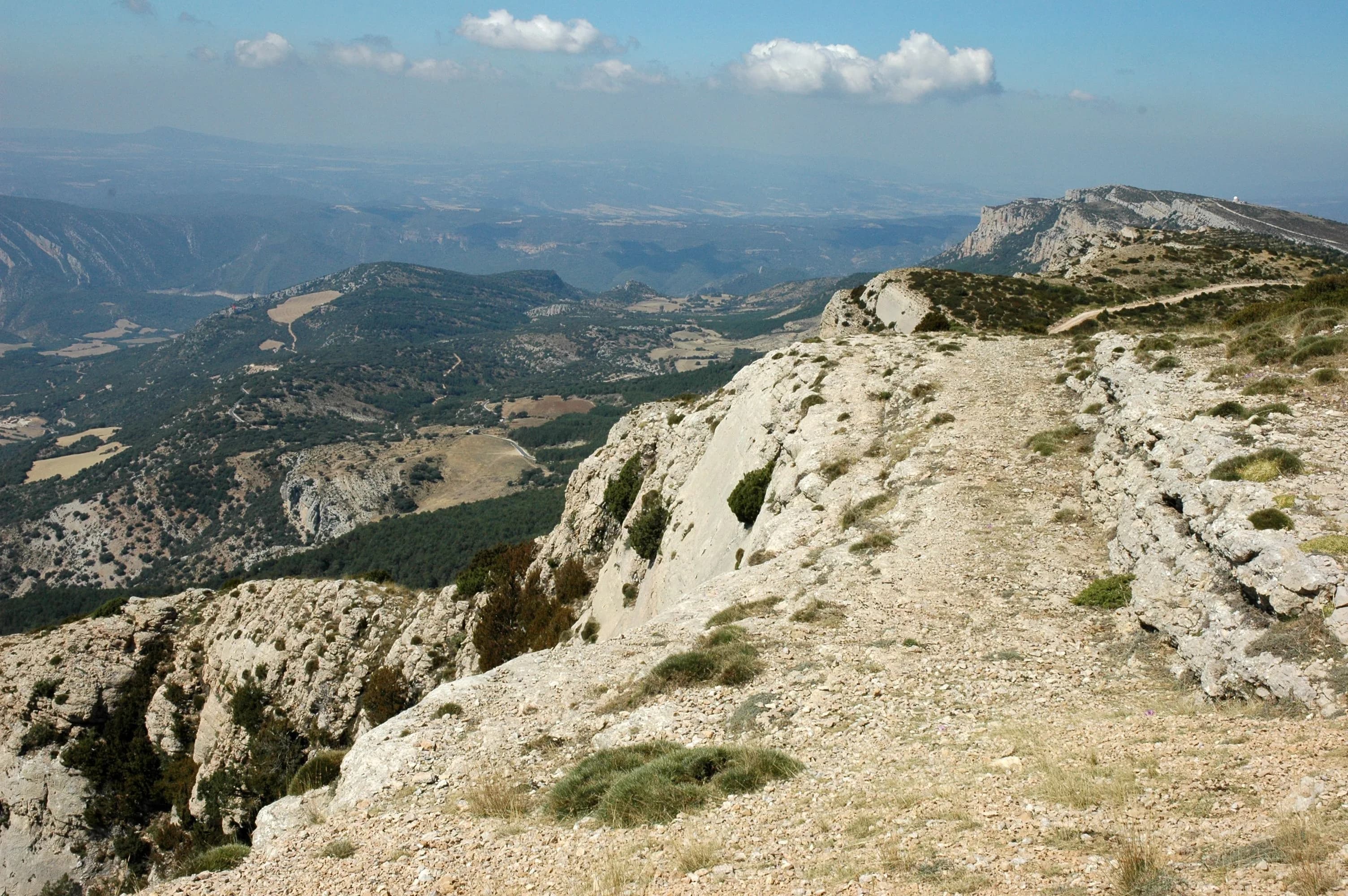 Sant Alís des del Coll d'Ares