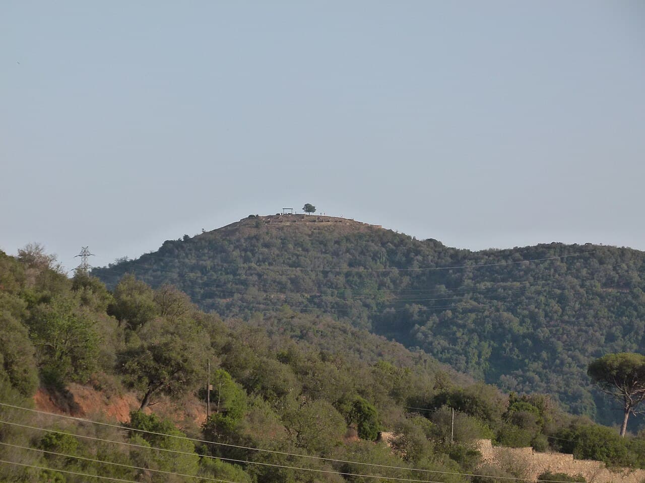 Pere López Brosa - Puig Castellar, amb el poblat ibèric.