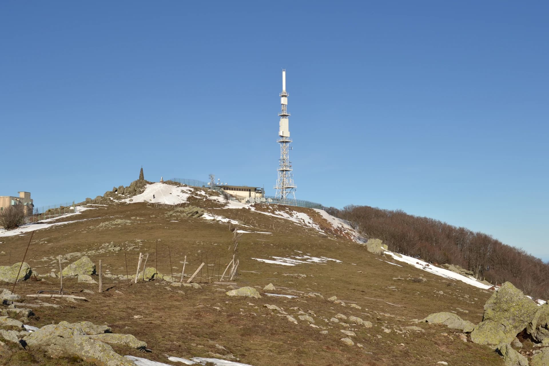Artico2 - Puig Neulòs, a Catalunya, entre Espanya i França