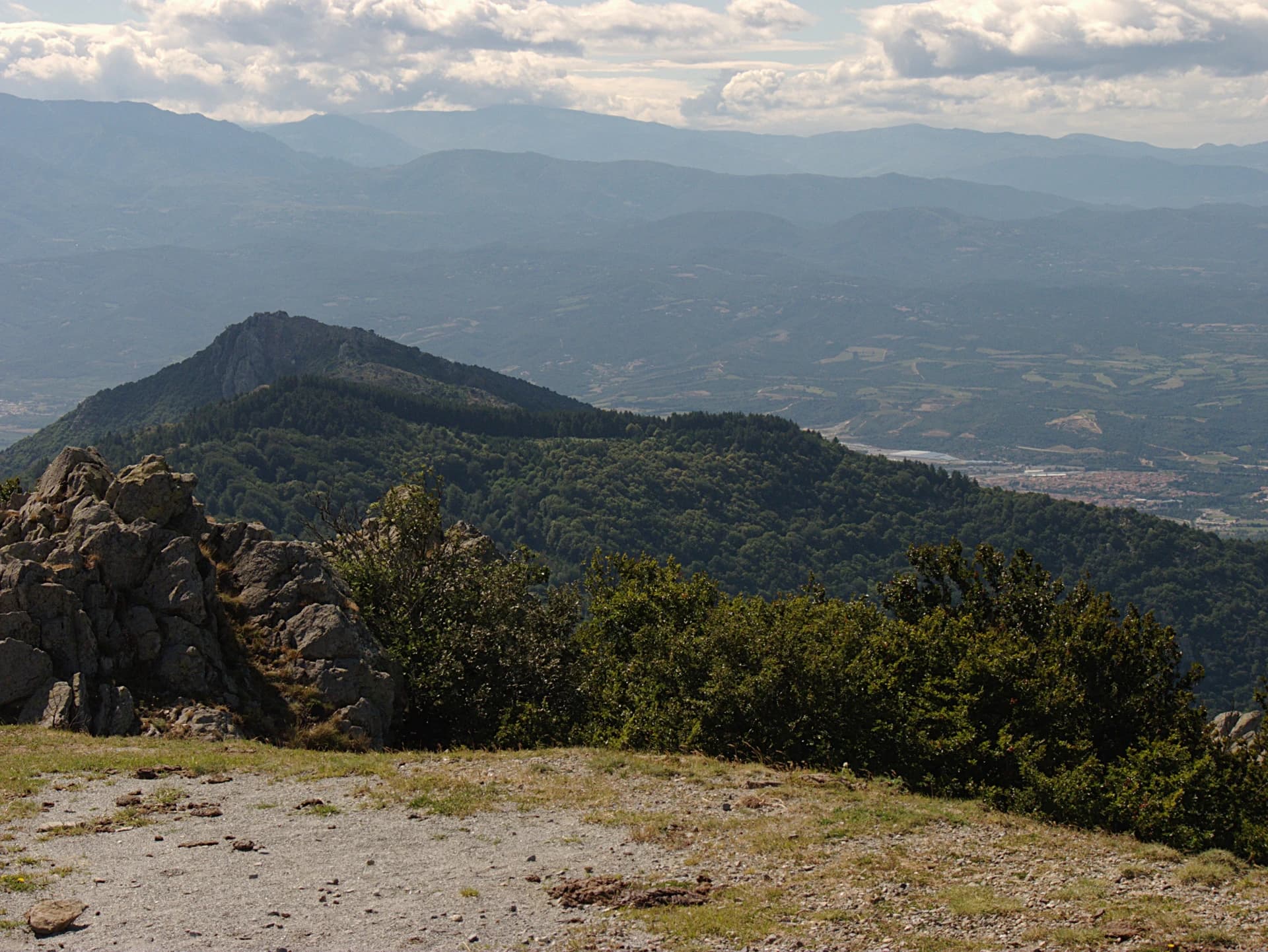 Bertrand GRONDIN → (Talk) - Vue du Puig de Sant Cristau depuis le Pic du Néoulous